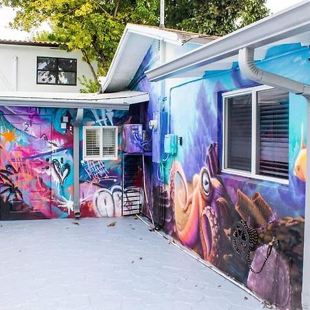 Cozy & Colorful Miami Art Canvas W/Hottub & Murals Zewnętrze zdjęcie
