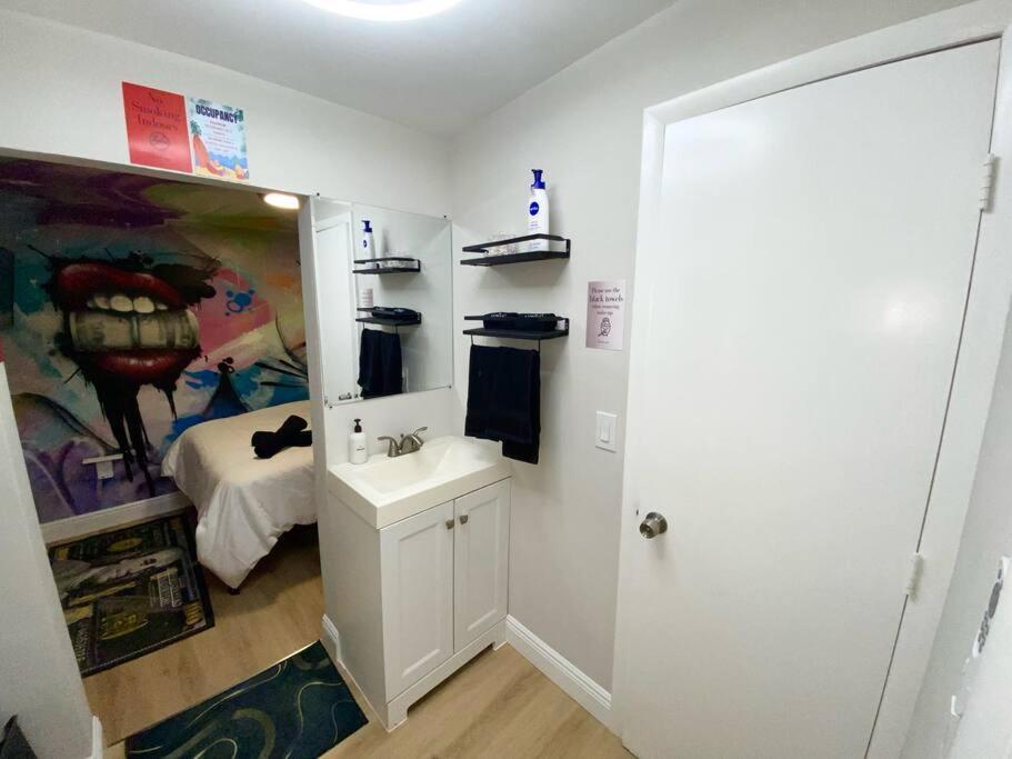 Cozy & Colorful Miami Art Canvas W/Hottub & Murals Zewnętrze zdjęcie