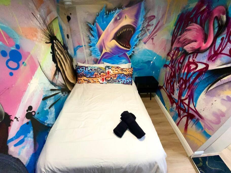Cozy & Colorful Miami Art Canvas W/Hottub & Murals Zewnętrze zdjęcie